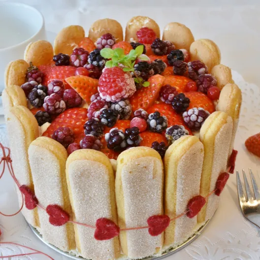 フルーツデコレーションケーキ